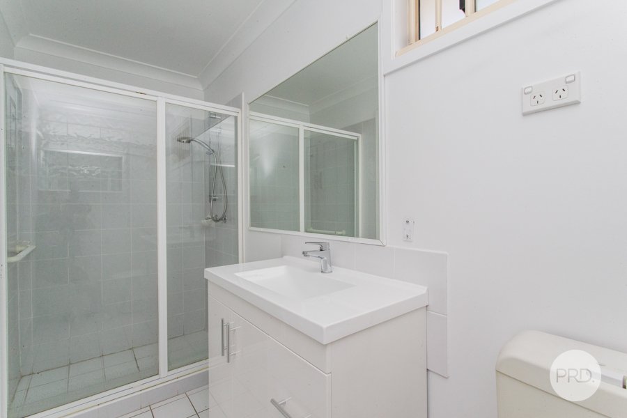 2/32 First Street KINGSWOOD 10