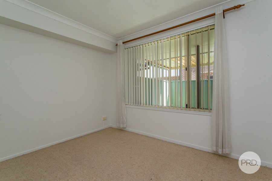 2/32 First Street KINGSWOOD 11