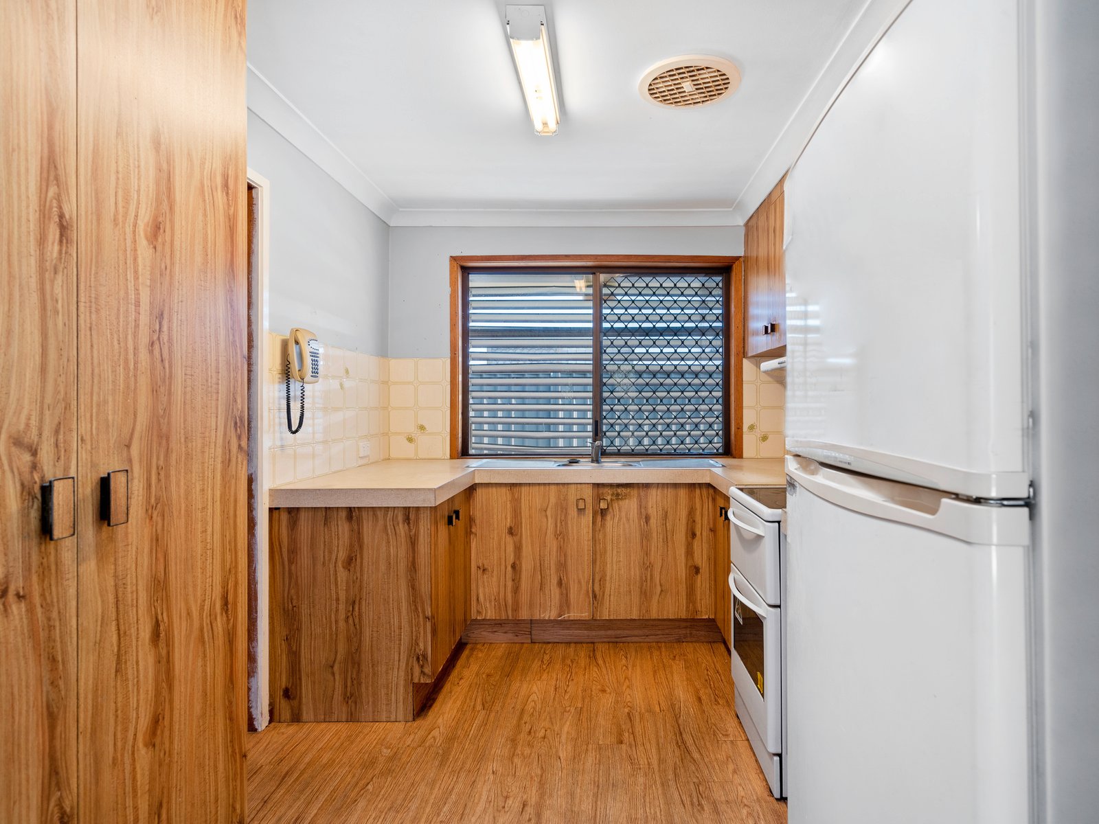 2/32 Guineas Creek Road CURRUMBIN WATERS 7