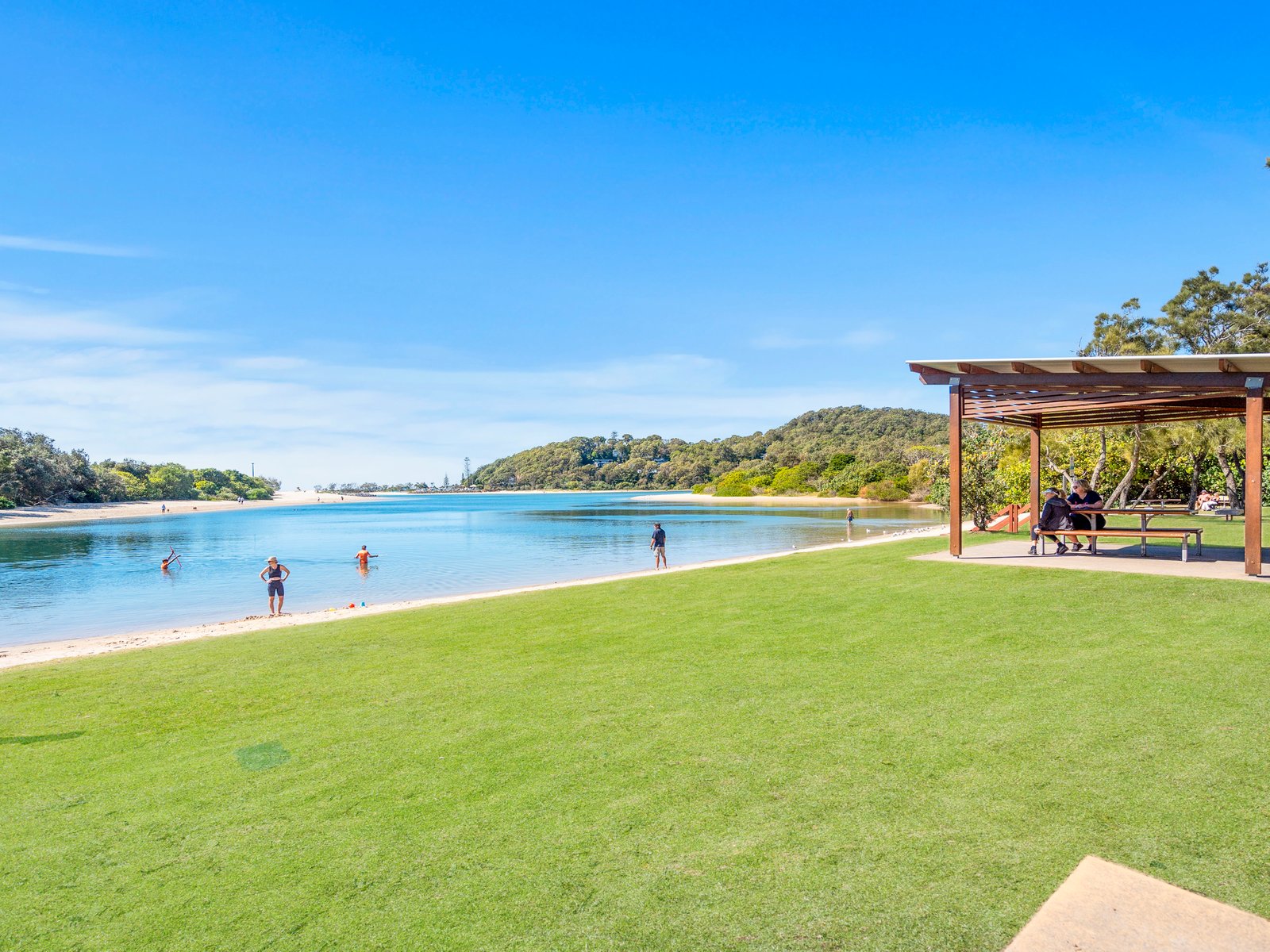 2/32 Guineas Creek Road CURRUMBIN WATERS 12