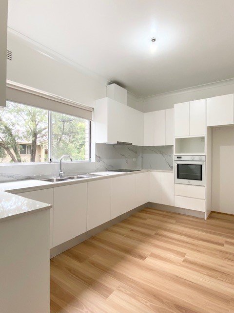2/32 Hampton Court Road CARLTON 2