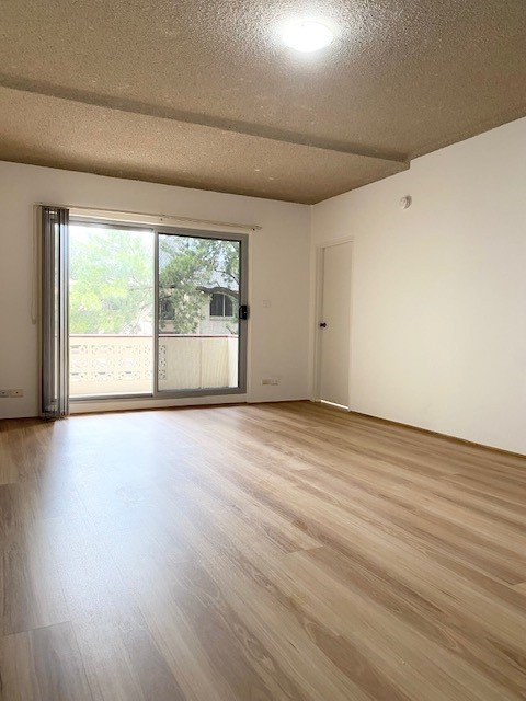 2/32 Hampton Court Road CARLTON 5