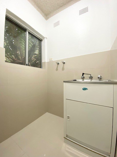 2/32 Hampton Court Road CARLTON 8