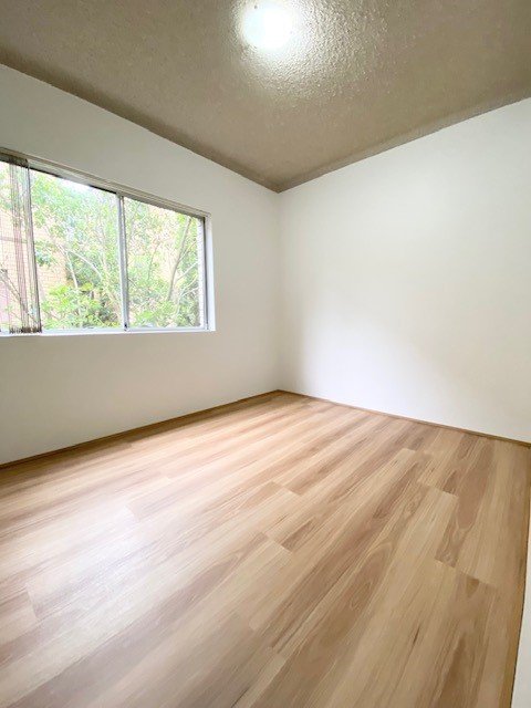 2/32 Hampton Court Road CARLTON 9