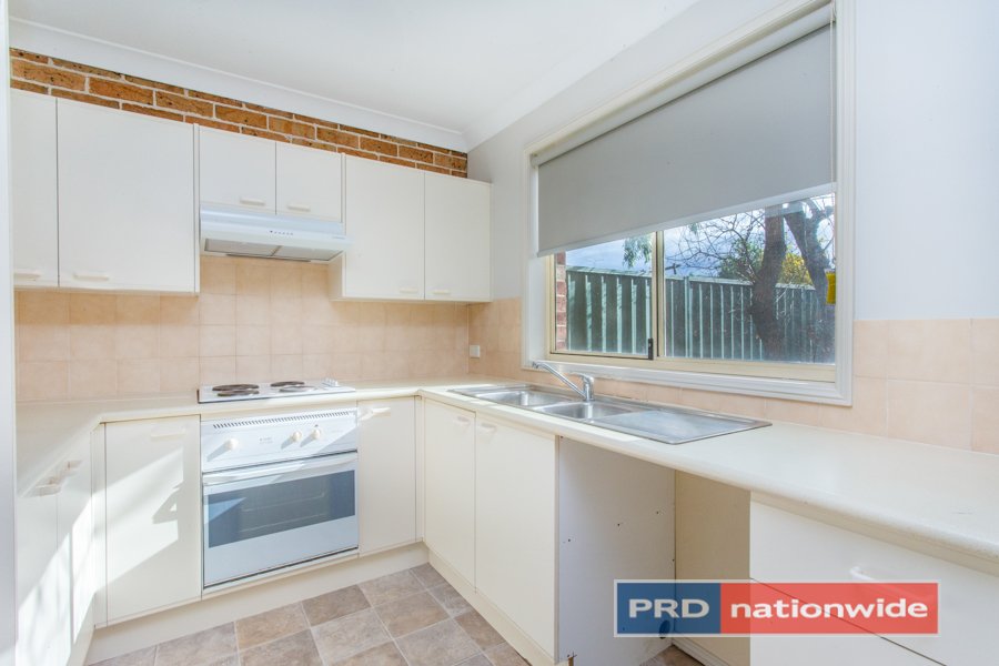 2/32 McNaughton Street JAMISONTOWN 3