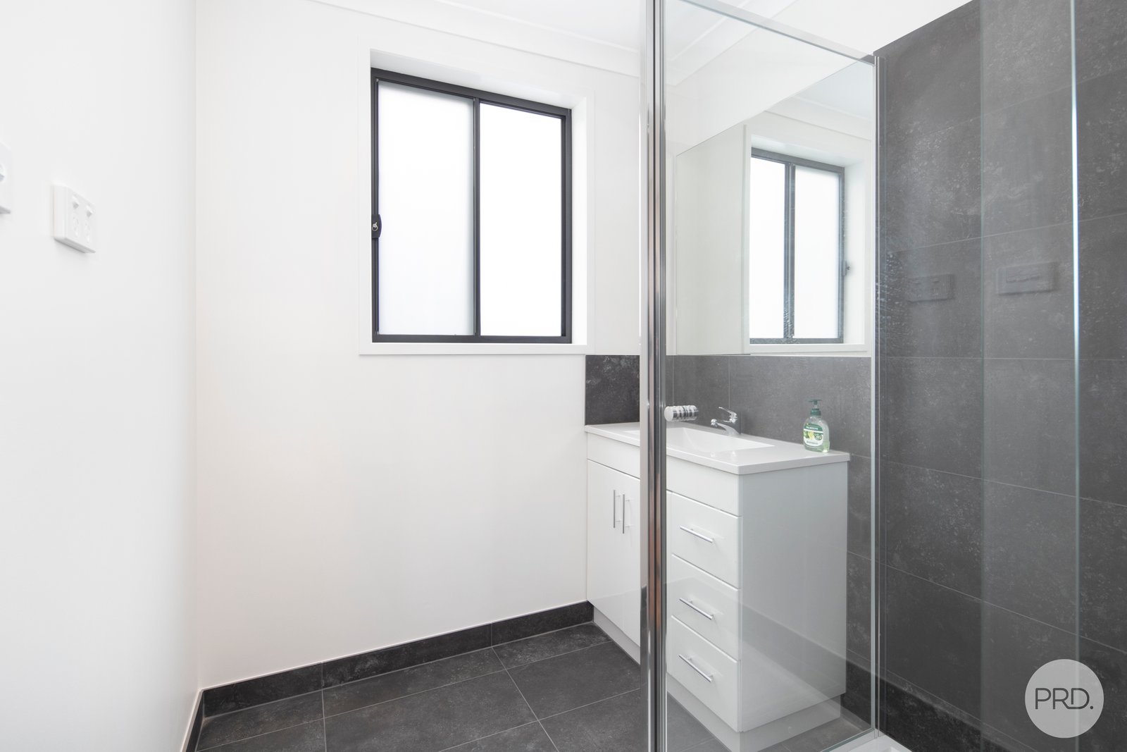 232 Park Street West  DELACOMBE 7