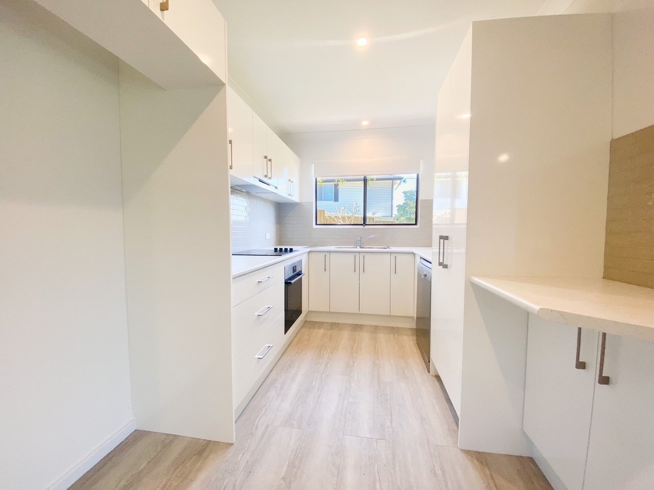 2/32 Parkes  NELSON BAY 6