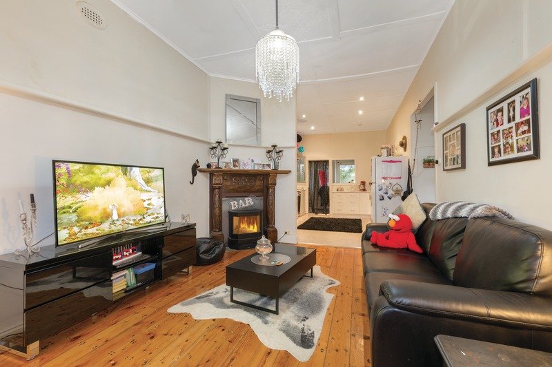 Gallery: 232 Raglan Street