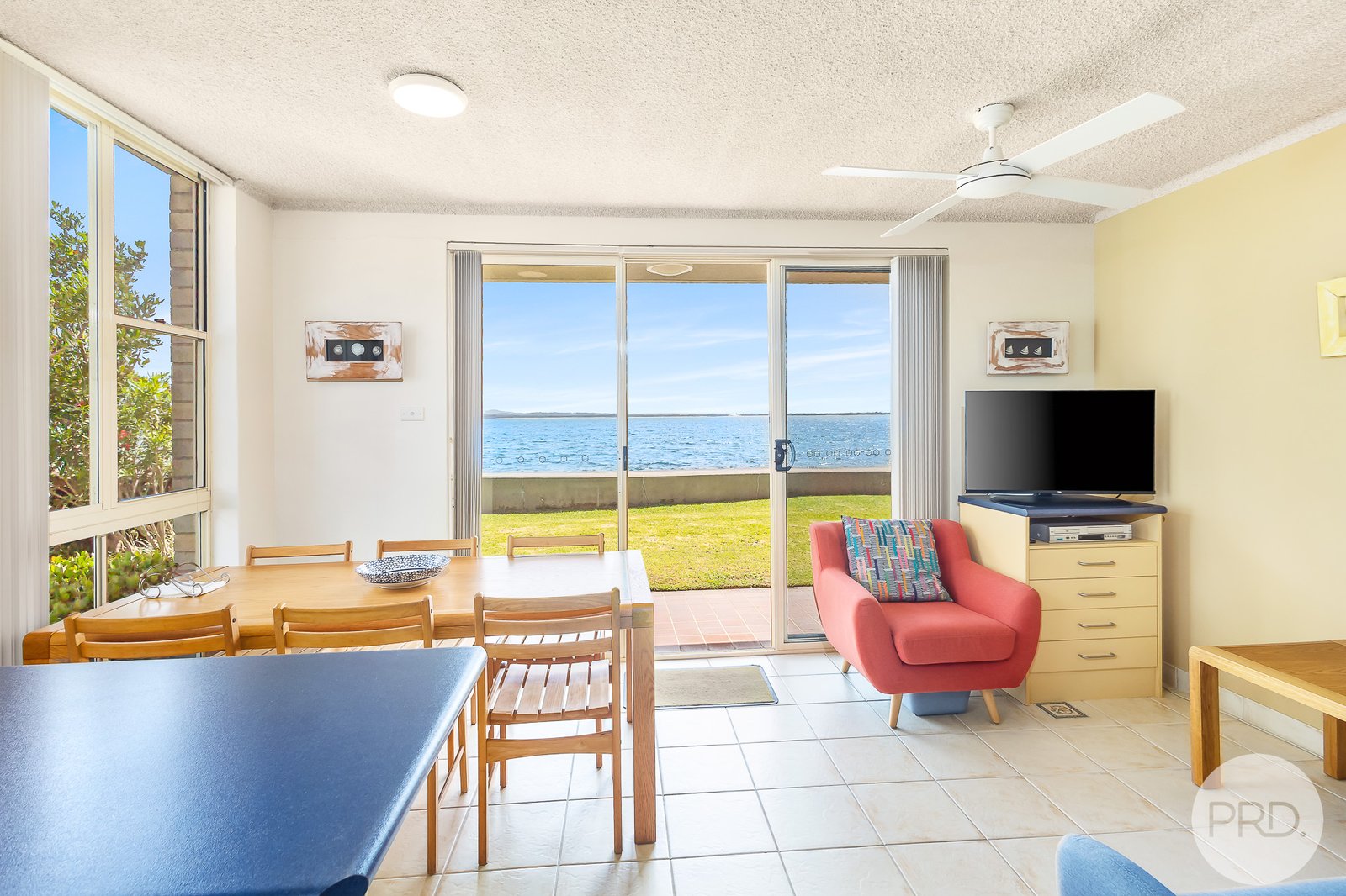 2/32 Sandy Point Road CORLETTE 3