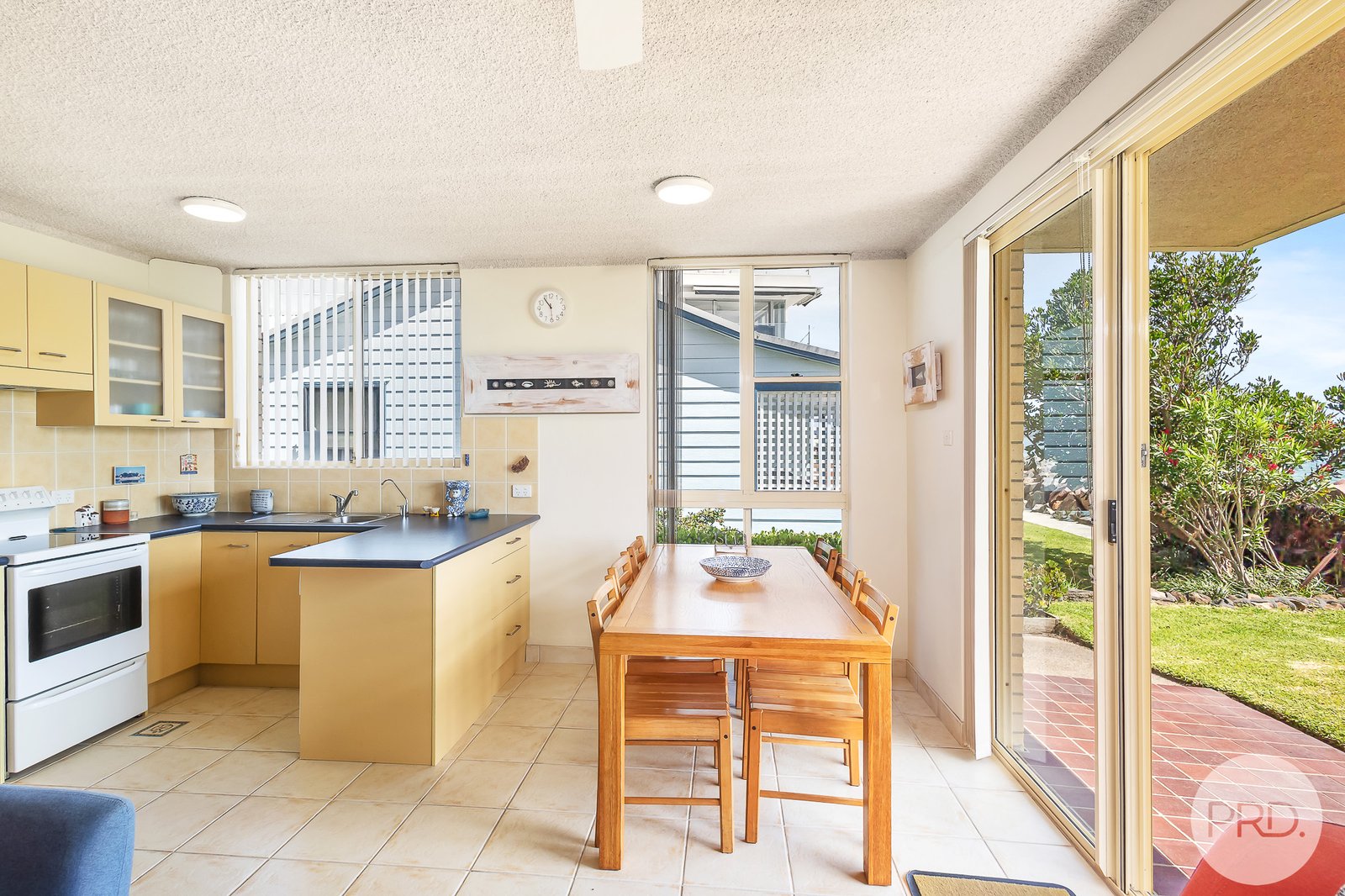 2/32 Sandy Point Road CORLETTE 6