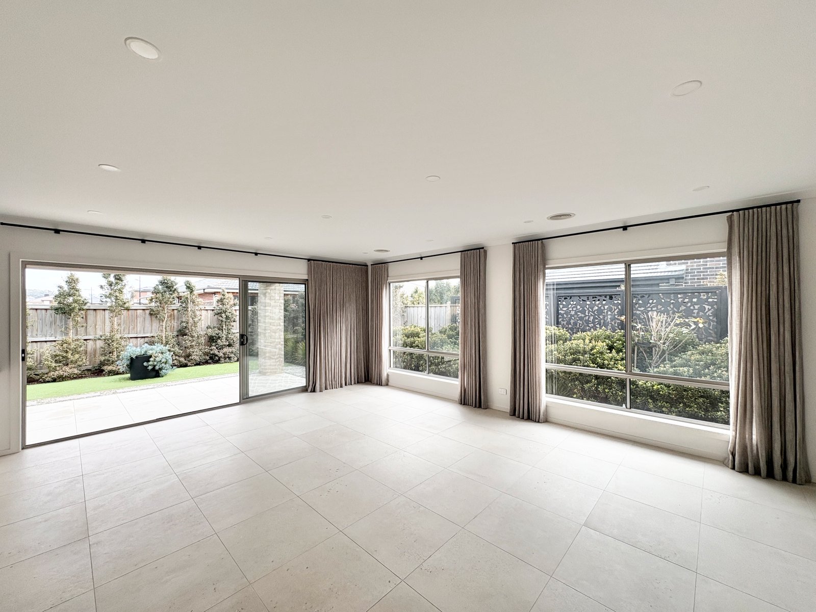 Gallery: 232 Sovereign Drive