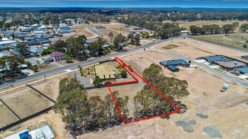 2/320 Guys Hill Road STRATHFIELDSAYE 1
