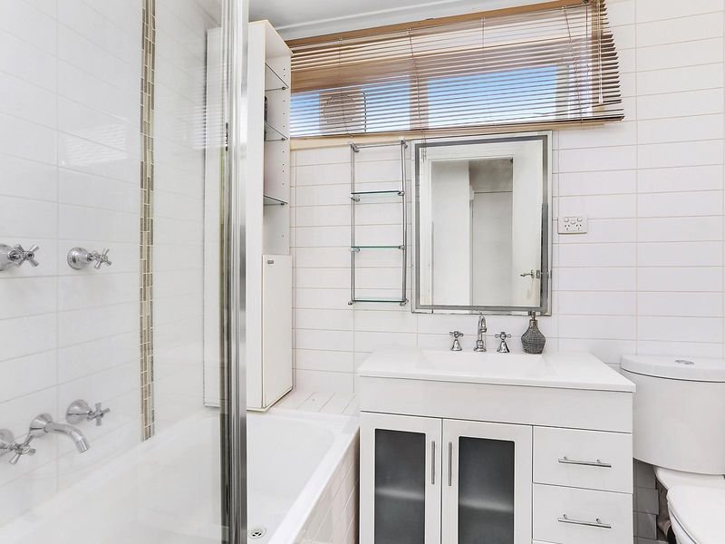 Gallery: 23/21-25 Roydon Street
