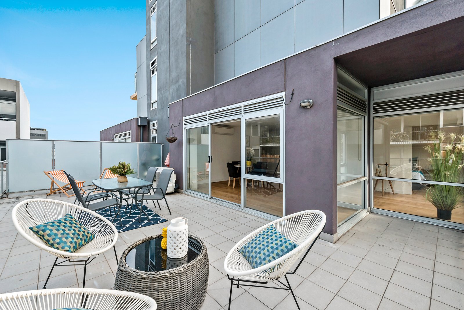 Gallery: 232/135 Inkerman Street