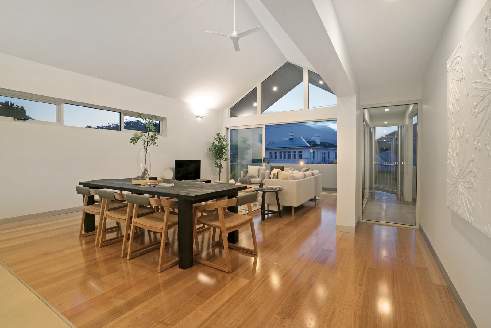 2/324 Davey Street SOUTH HOBART 4
