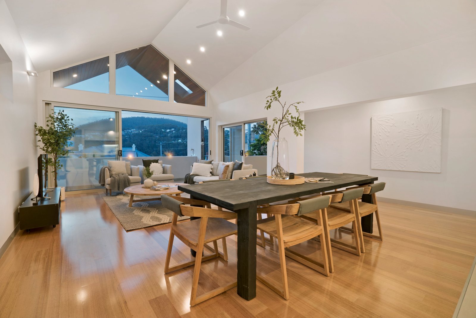 2/324 Davey Street SOUTH HOBART 5