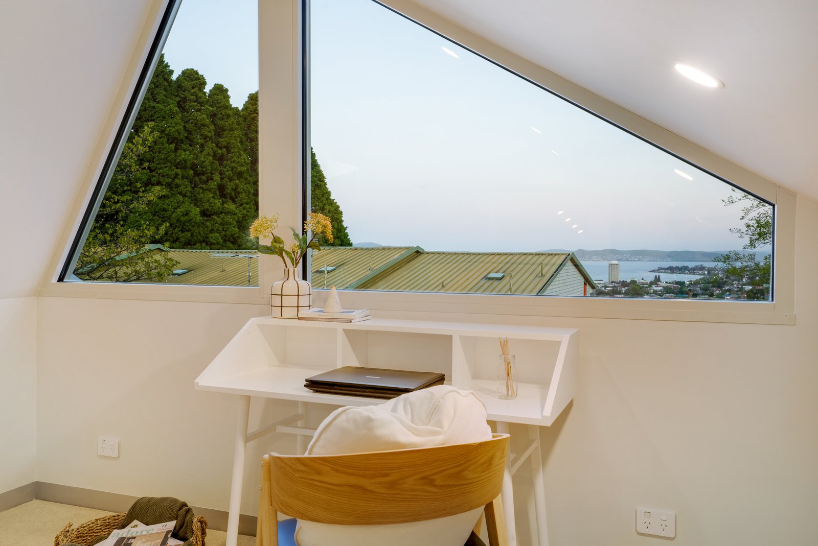 2/324 Davey Street SOUTH HOBART 18