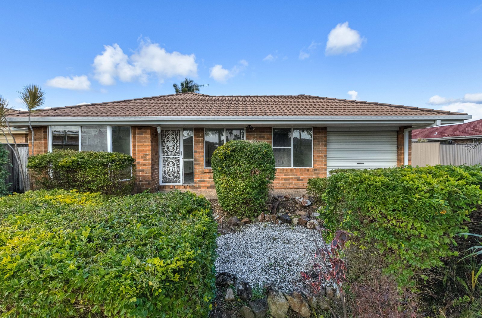 2/325 Darlington Drive BANORA POINT 1