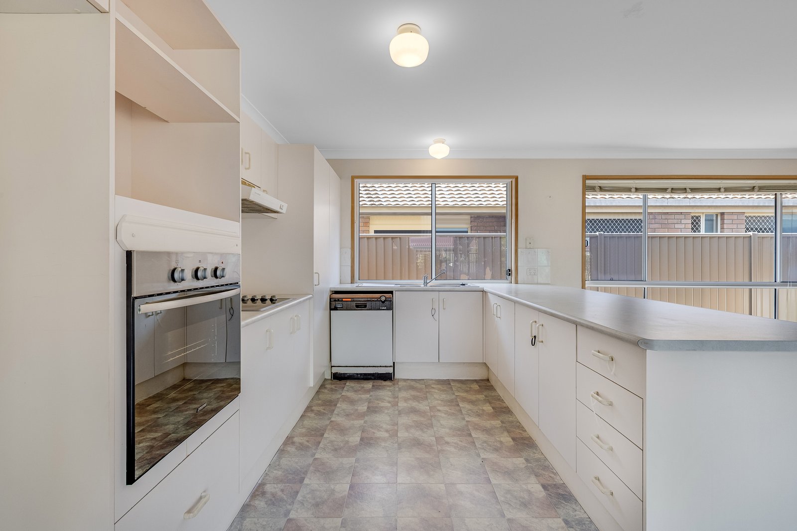 2/325 Darlington Drive BANORA POINT 5