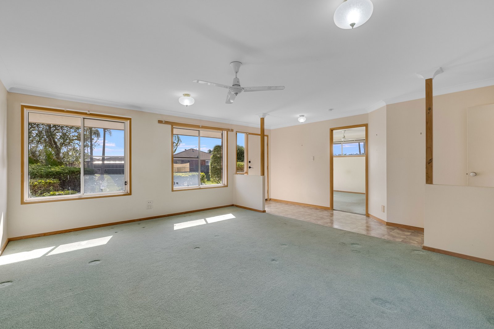 2/325 Darlington Drive BANORA POINT 6