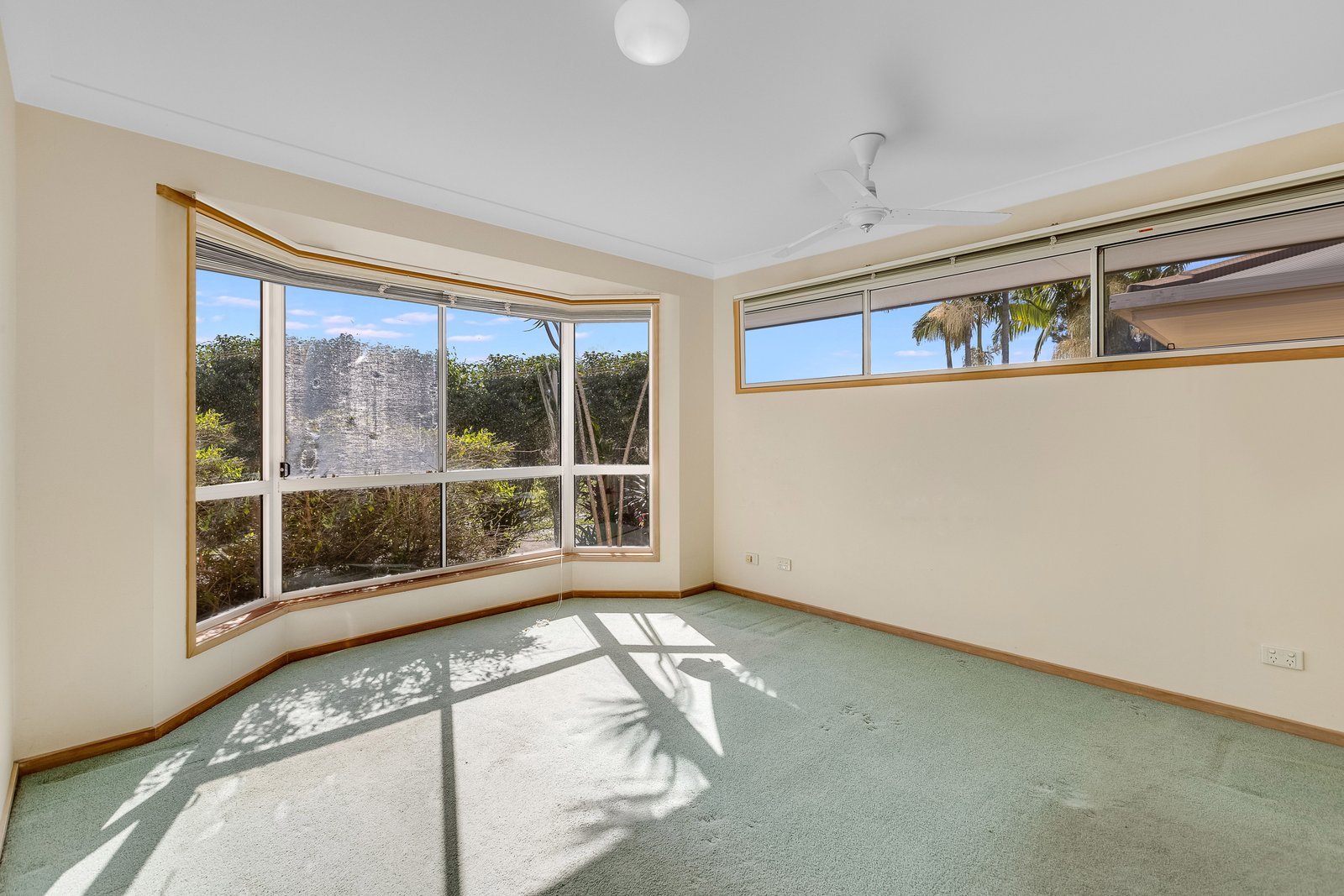 2/325 Darlington Drive BANORA POINT 7