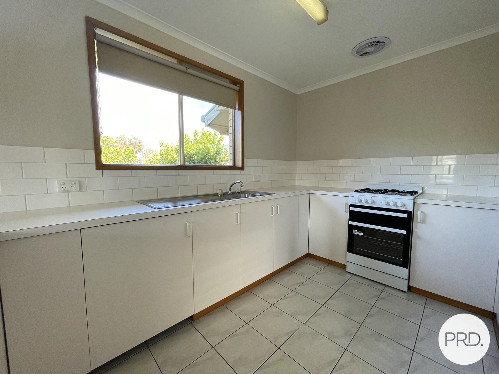 2/326 Dick Road LAVINGTON 2