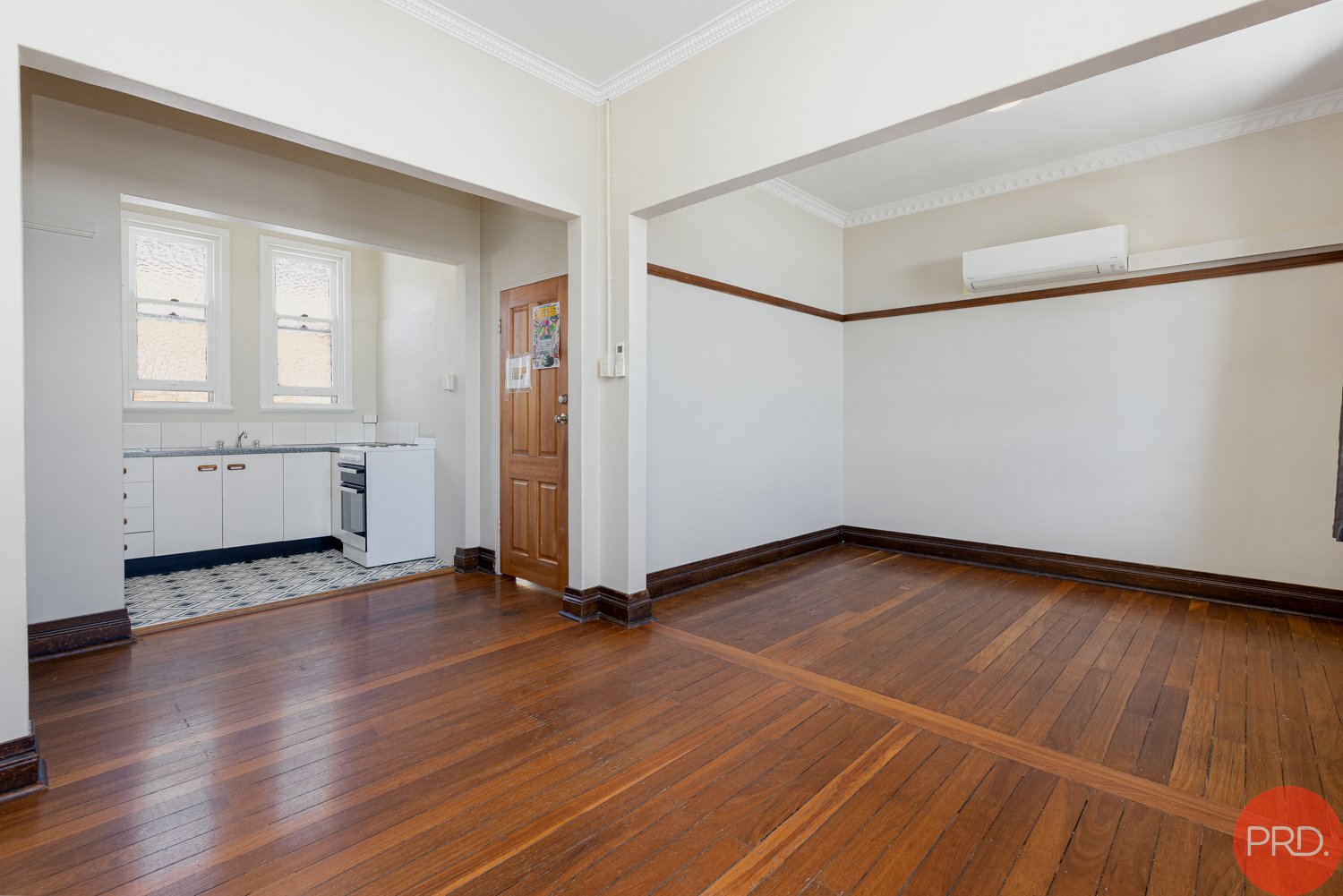 2/327 High Street MAITLAND 5