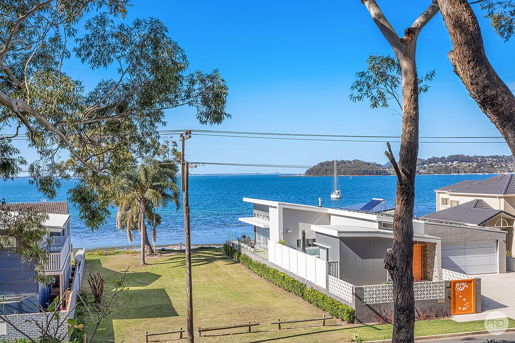 2/328a Wanda Avenue SALAMANDER BAY 1