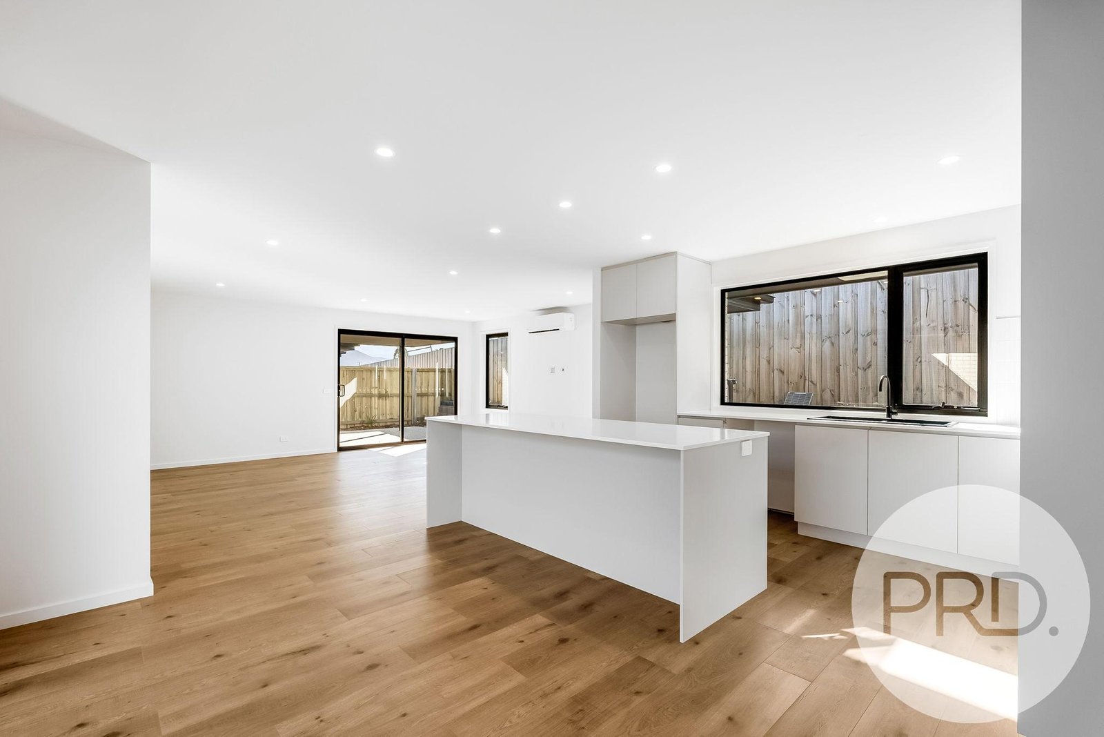 2/32a Fouche Avenue OLD BEACH 10