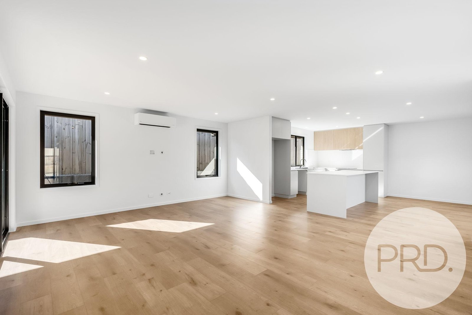 2/32a Fouche Avenue OLD BEACH 8