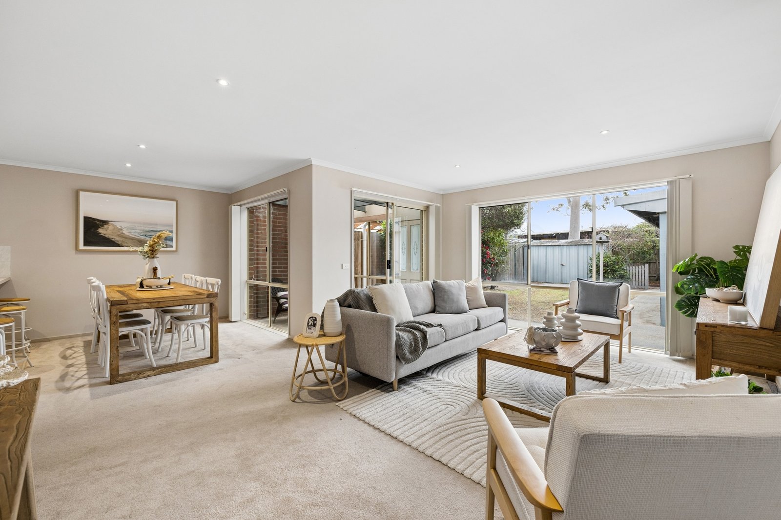 Gallery: 2/33 Bayside Avenue