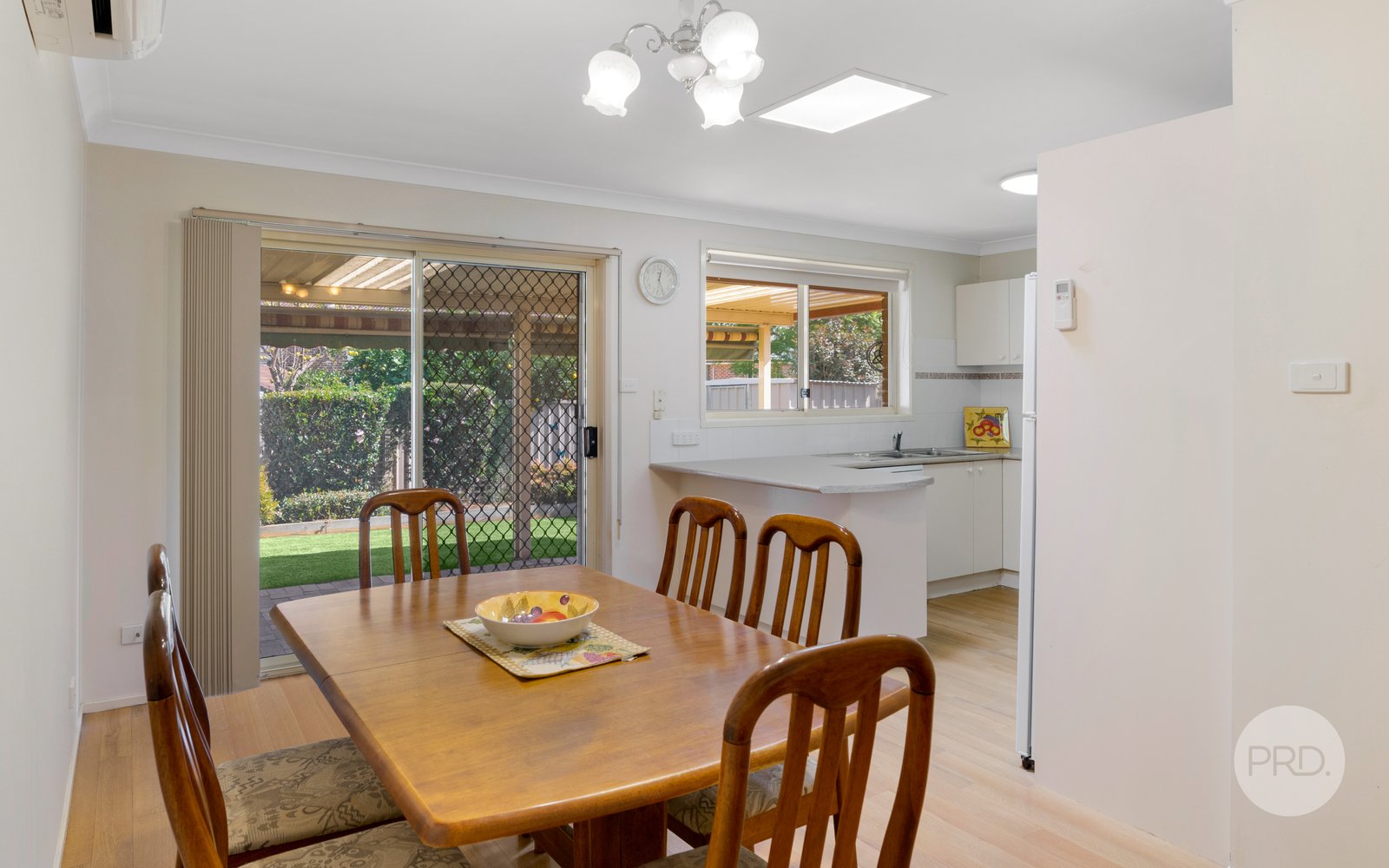 2/33 Bluebell Close GLENMORE PARK 5