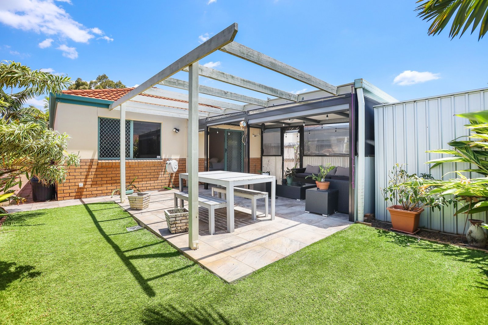 2/33 Brown Street LABRADOR 13