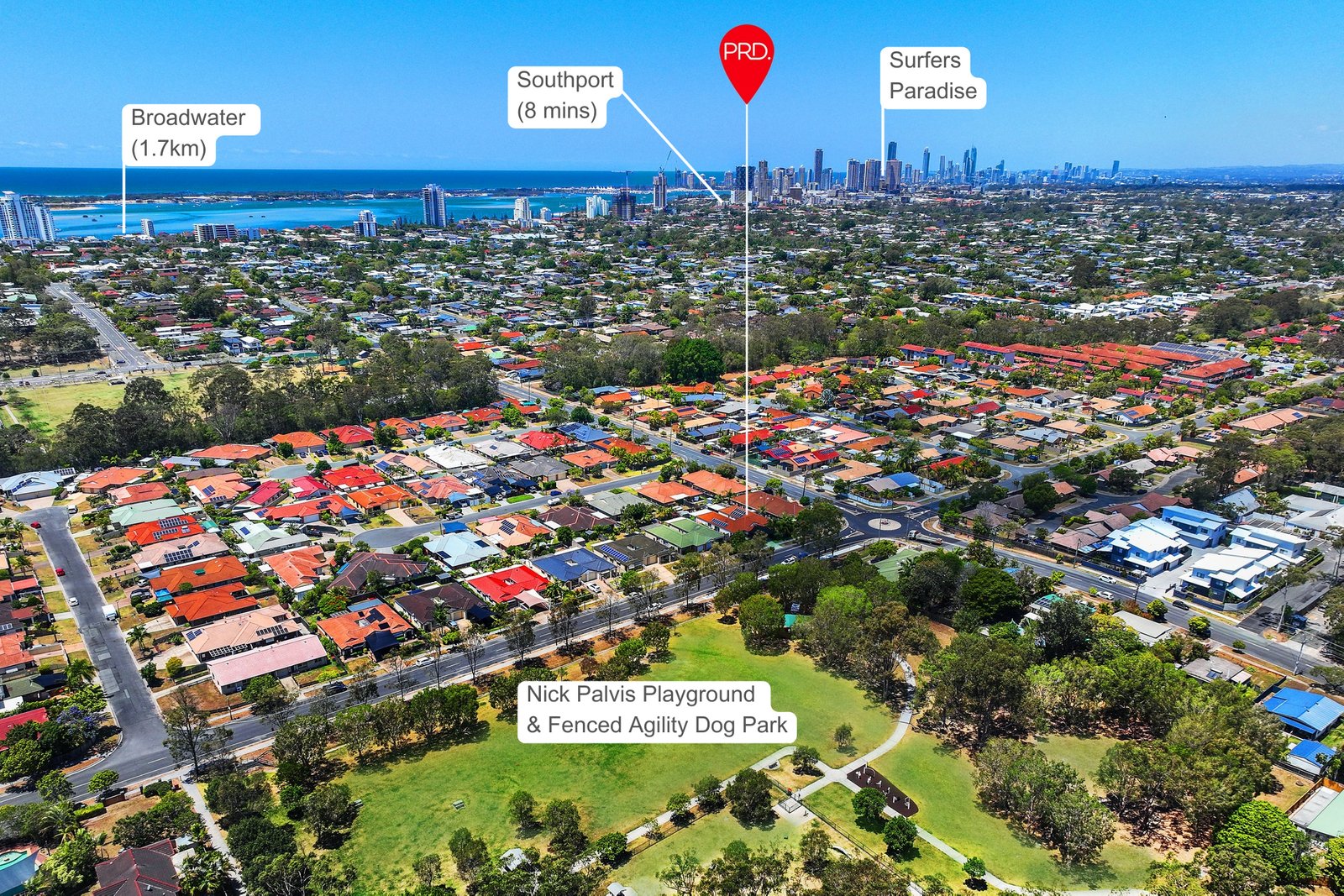 2/33 Brown Street LABRADOR 18