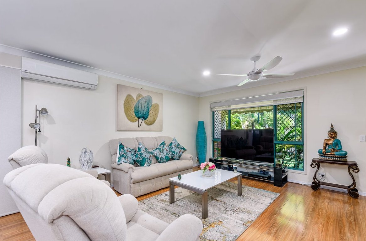 2/33 Brown Street LABRADOR 5