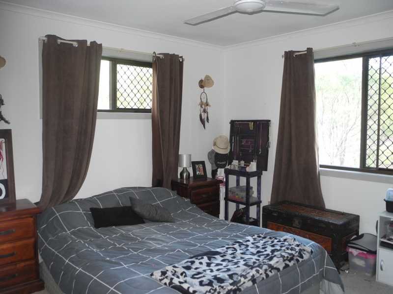 2/33 Centenary Drive BOYNE ISLAND 8