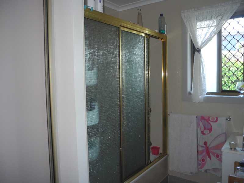 2/33 Centenary Drive BOYNE ISLAND 10