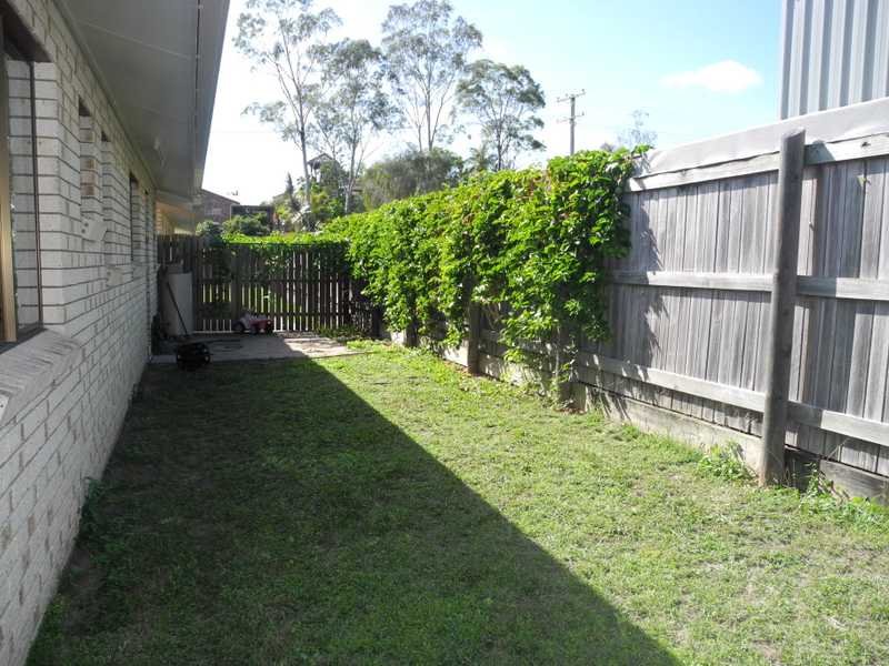 2/33 Centenary Drive BOYNE ISLAND 11