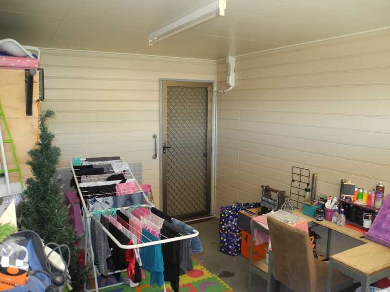 2/33 Centenary Drive BOYNE ISLAND 15