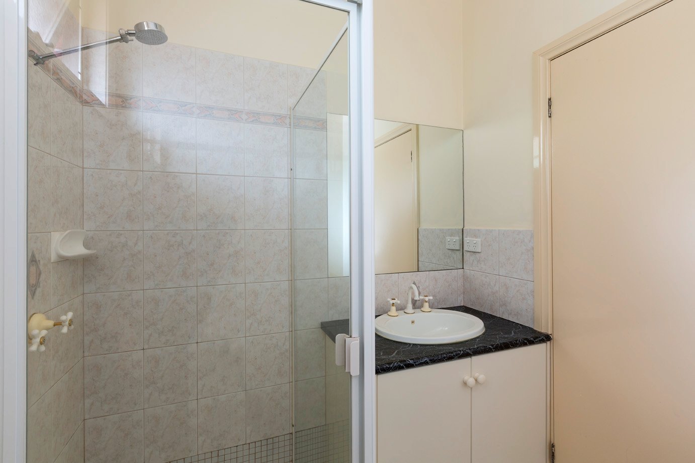 Real Estate and Property in 2/33 Daley Street, Bentleigh, VIC