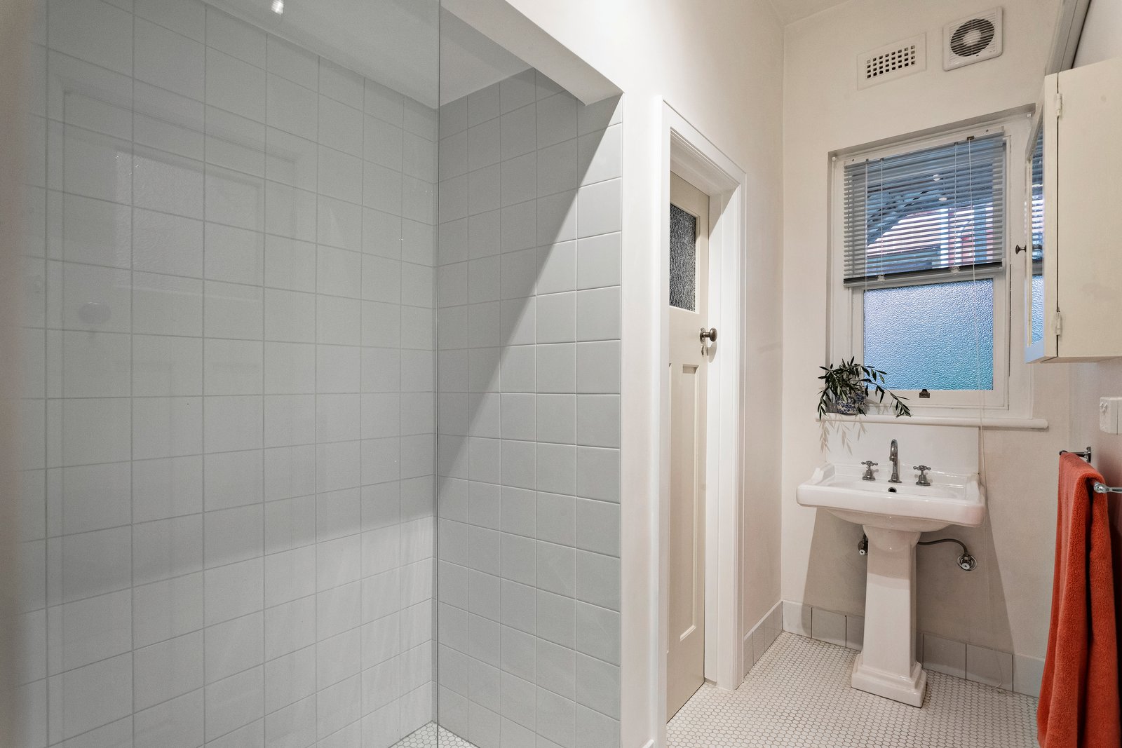 Real Estate and Property in 2/33 Docker Street, Elwood, VIC