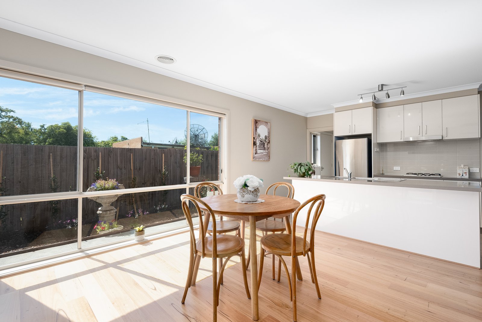 Gallery: 2/33 Eton Road