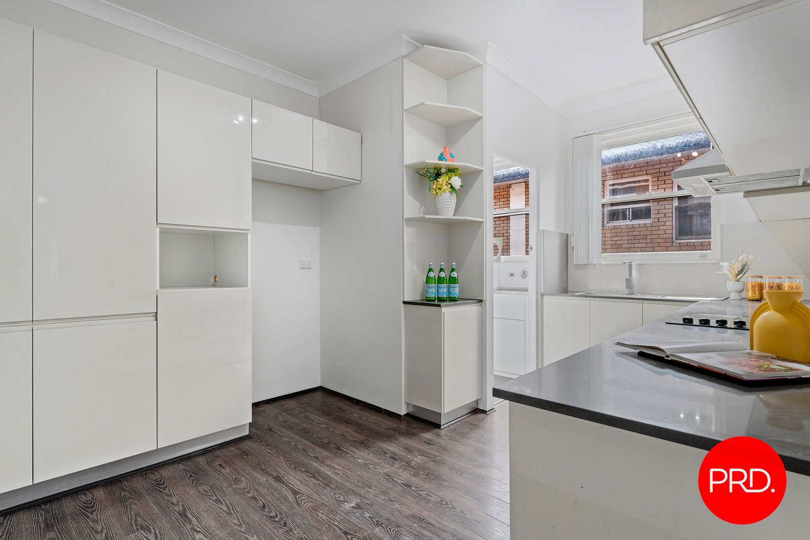 2/33 Gladstone Street KOGARAH 2