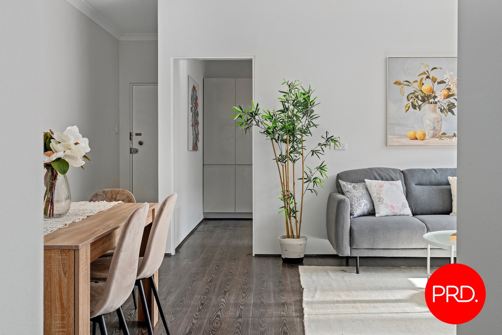 2/33 Gladstone Street KOGARAH 6