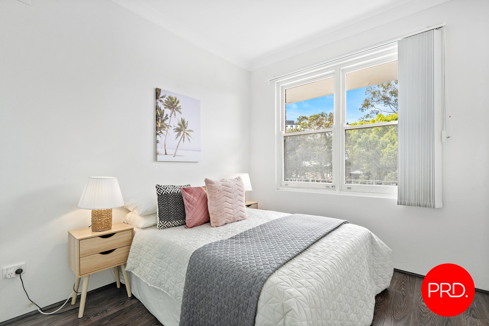 2/33 Gladstone Street KOGARAH 8