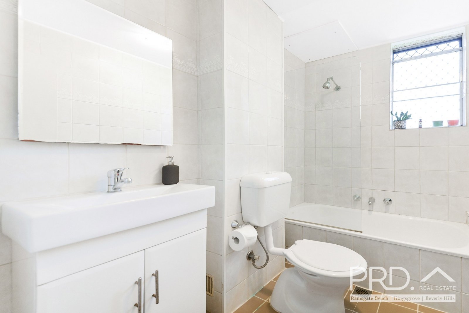 2/33 Graham Road NARWEE 6