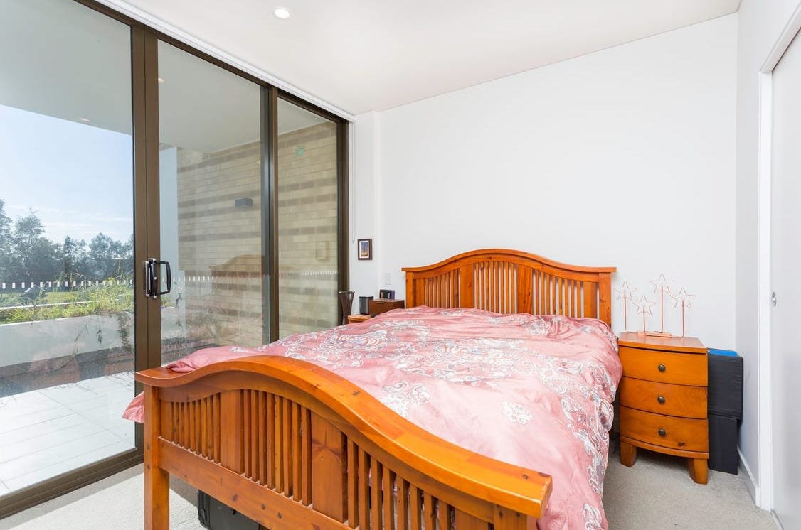 2/33 Harvey Street LITTLE BAY 4