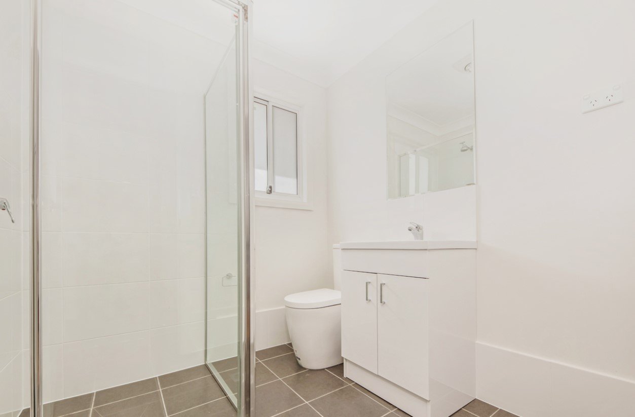 2/33 Hertford Street BERKELEY 4