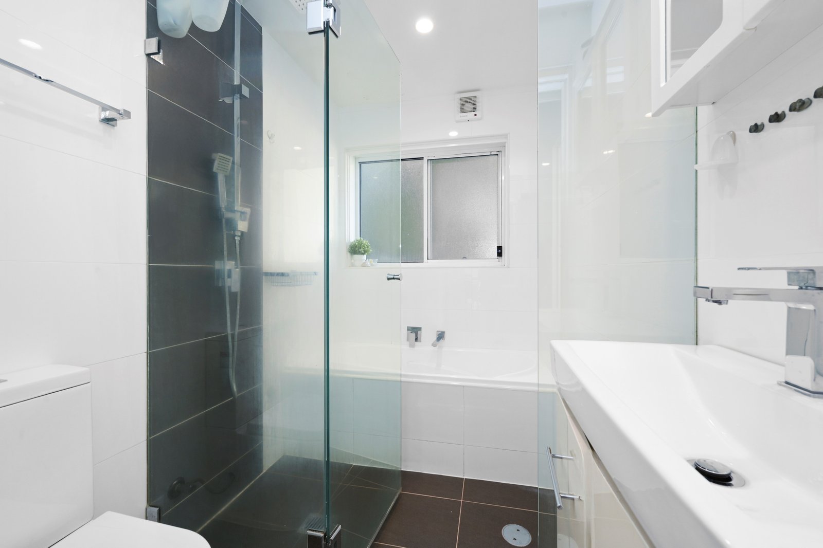 2/33 Jauncey Place HILLSDALE 3