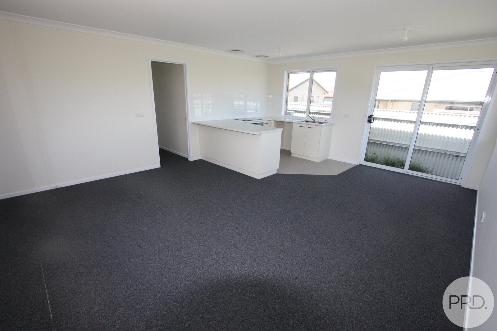 2/33 Jubilee Avenue BRIGHTON 2